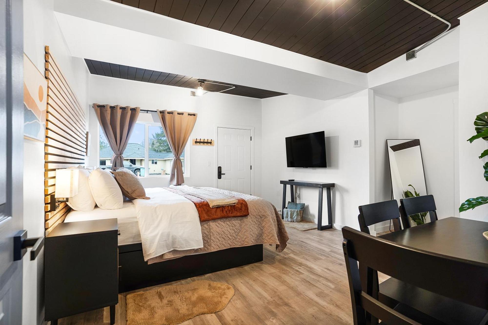South Bay 5*