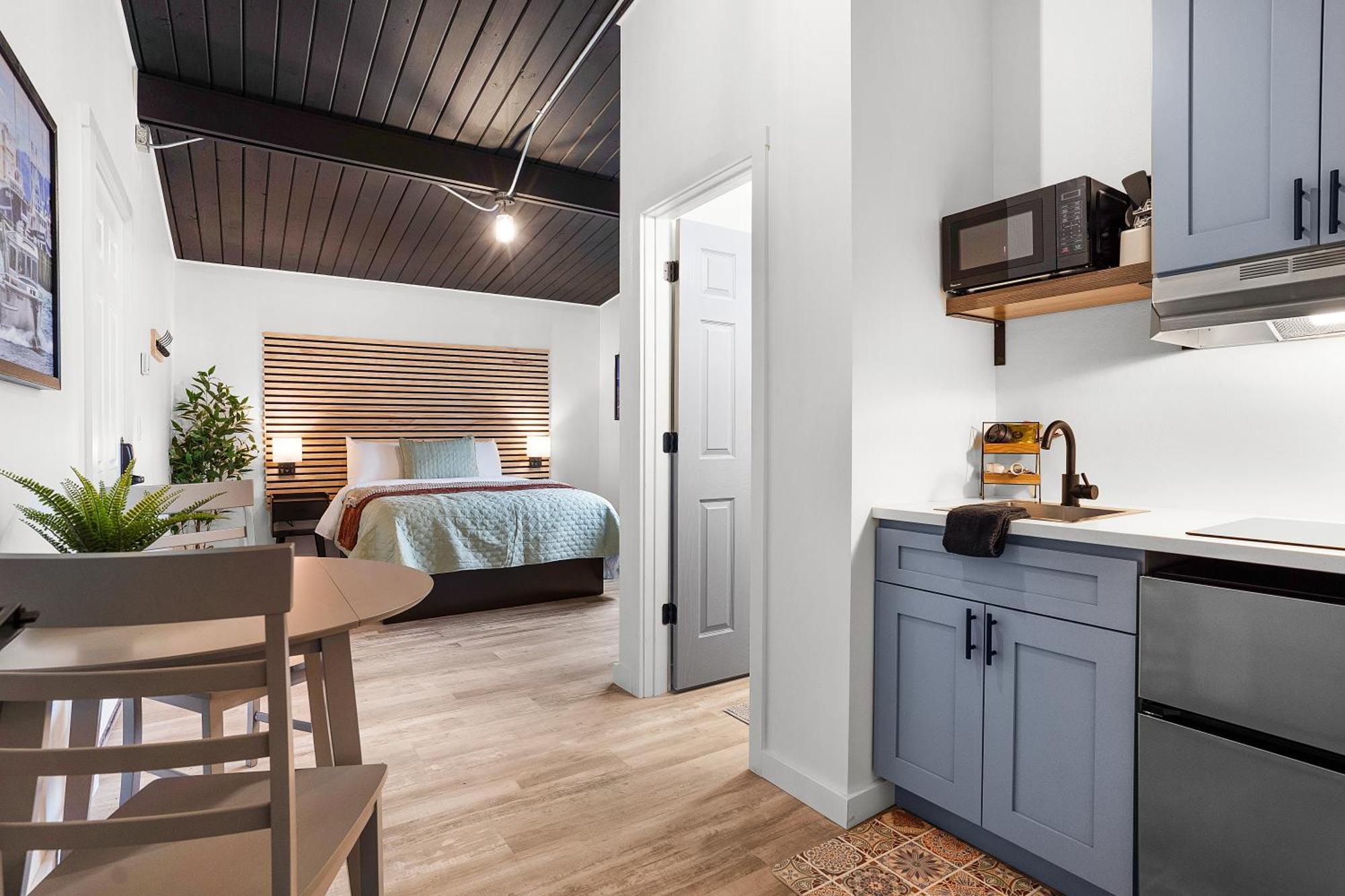 South Bay Hotel 5*